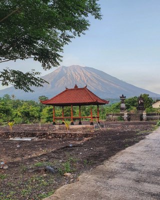 Gunung Agung dominates the skyline